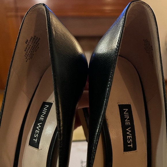 Nine West Tatiana Black Leather Heel size 8 - Picture 6 of 6